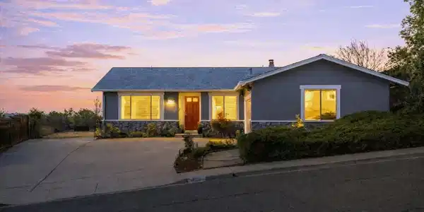 2662 Carmelita Way