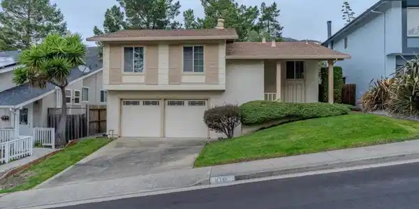 810 Saint Lawrence Drive