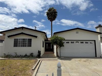 834 E 222nd
