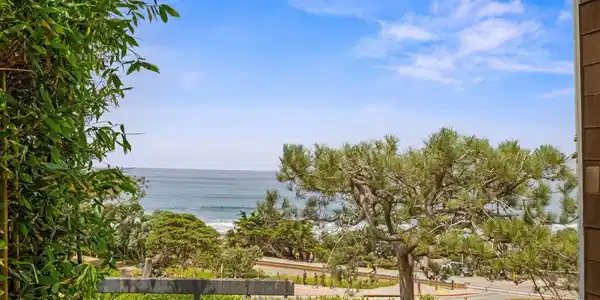 1552 Camino Del Mar