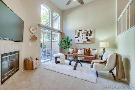 10194 Wateridge Cir