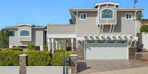 3360 Mount Laurence
