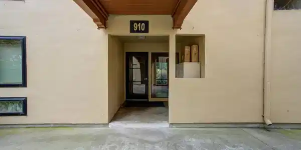 910 Beach Park Boulevard