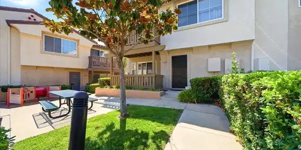 6015 Paseo Salinero