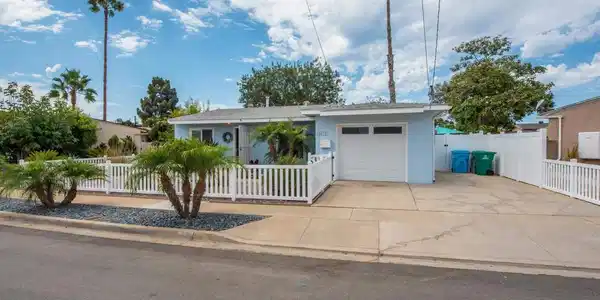 4612 Kleefeld Ave.