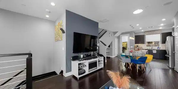 7810 Inception Way