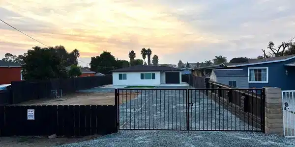 154 Palm Ave