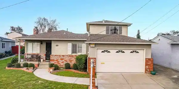 25889 25889 Cascade St