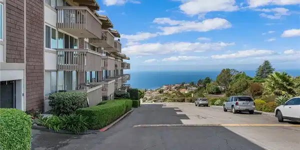 6542 Ocean Crest Drive