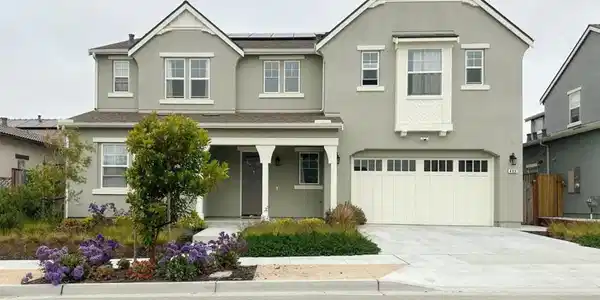 489 Russell Way