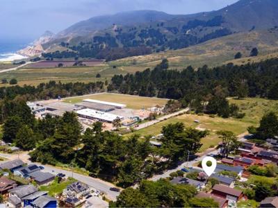 1161 Tamarind Street