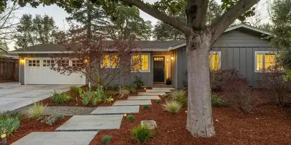 1395 Delfino Way