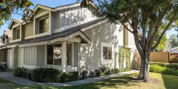 1455 Bridgeview Drive