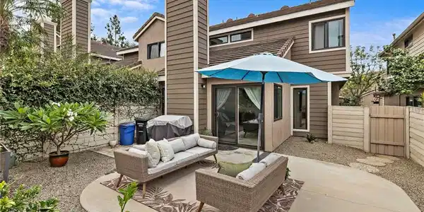 24772 Stratton