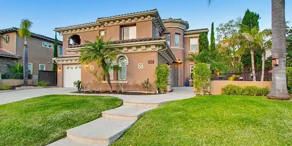 8124 Calle Catalonia