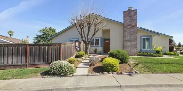 1013 Stoneybrook Drive