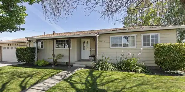 35446 Cleremont Dr