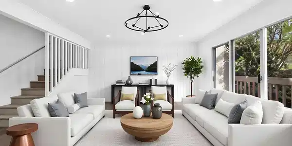 338 S Miraleste