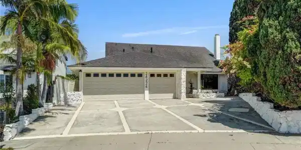 24224 Spicewood Lane