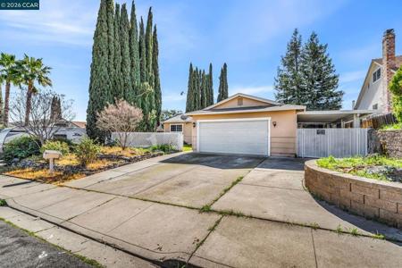 3321 Fraser Rd