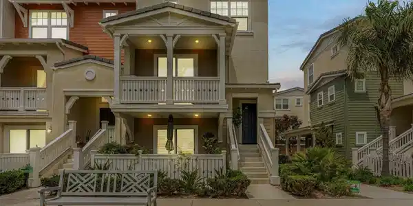 3729 Islander Walk
