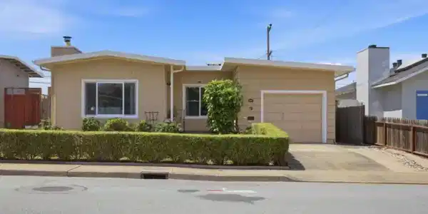 1071 Sunnyside Drive