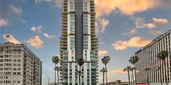 400 W Ocean Boulevard