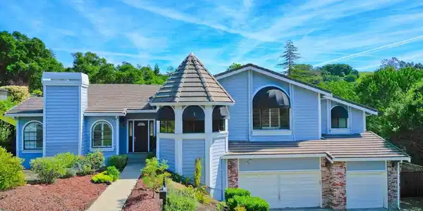 16 McNamara Ln