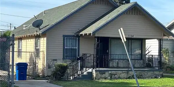 1154 E 20th