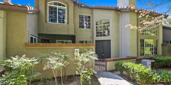 35 Wisteria Place