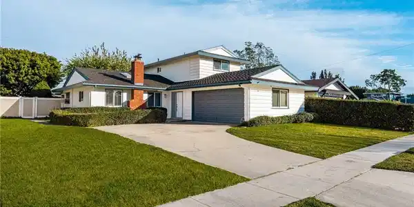 17588 Santa Paula
