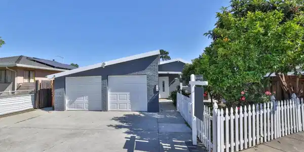 434 Hibiscus Court