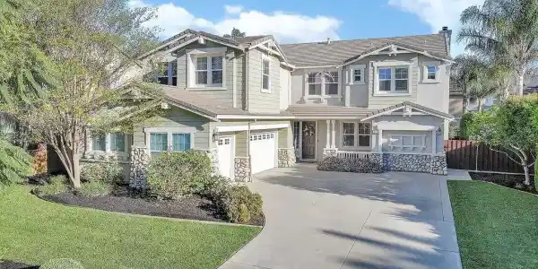 1613 Antica Dr