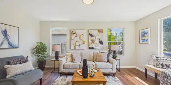 2609 Macarthur Ave