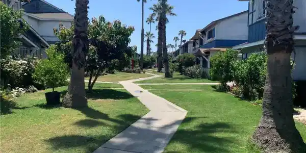 28 Paradise Valley North N