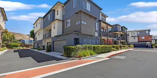 235 Dash Ct