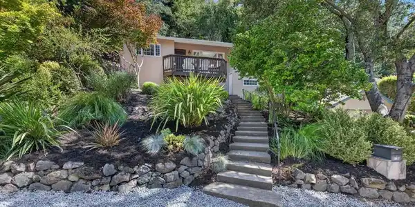 1130 Glencourt Dr