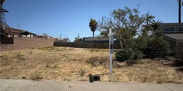 712 Newport