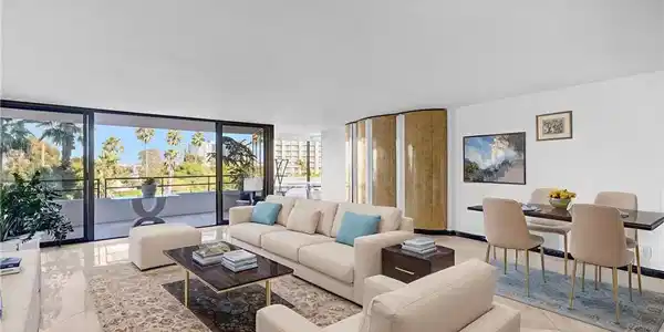 4337 Marina City Dr