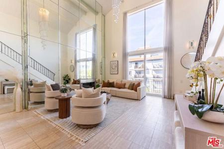 24 1/2 Northstar Street