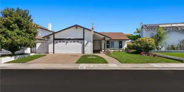 6811 Jardines Drive