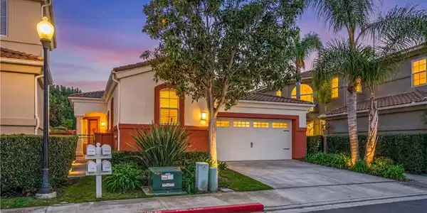 28096 Paseo Hacienda
