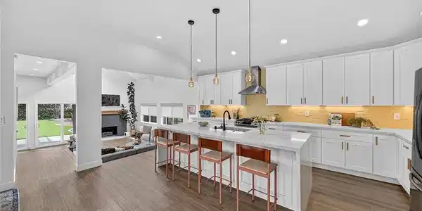 4245 E Colorado