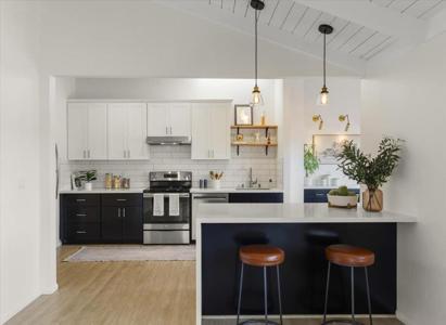 2715 Lafayette Street