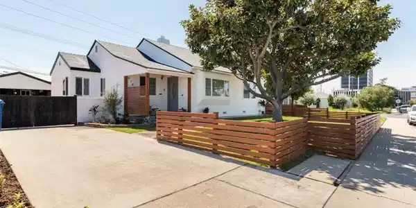 6148 W 85th Place