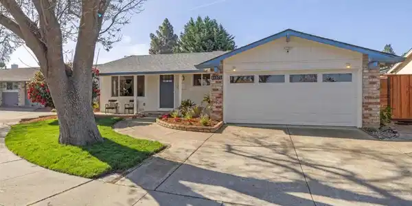 34373 Auckland Court