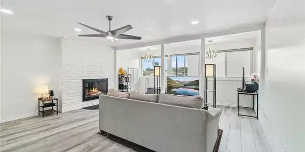 1349 Edgewood Way