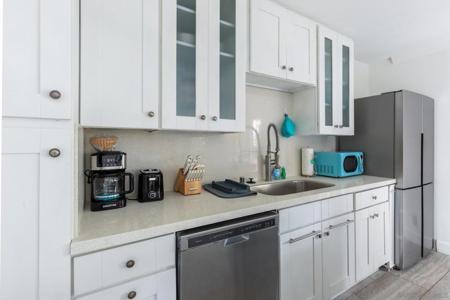 8529 Villa La Jolla Dr
