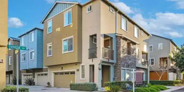 1226 Creekside Way