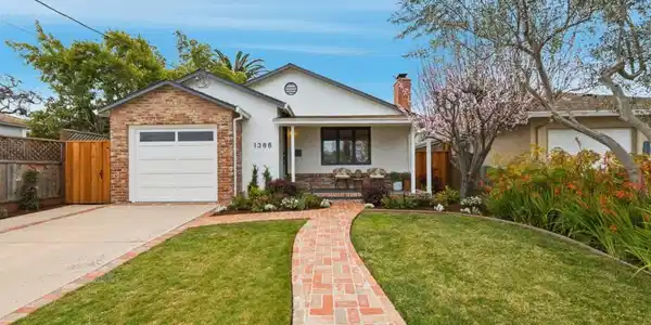 1388 Woodland Avenue